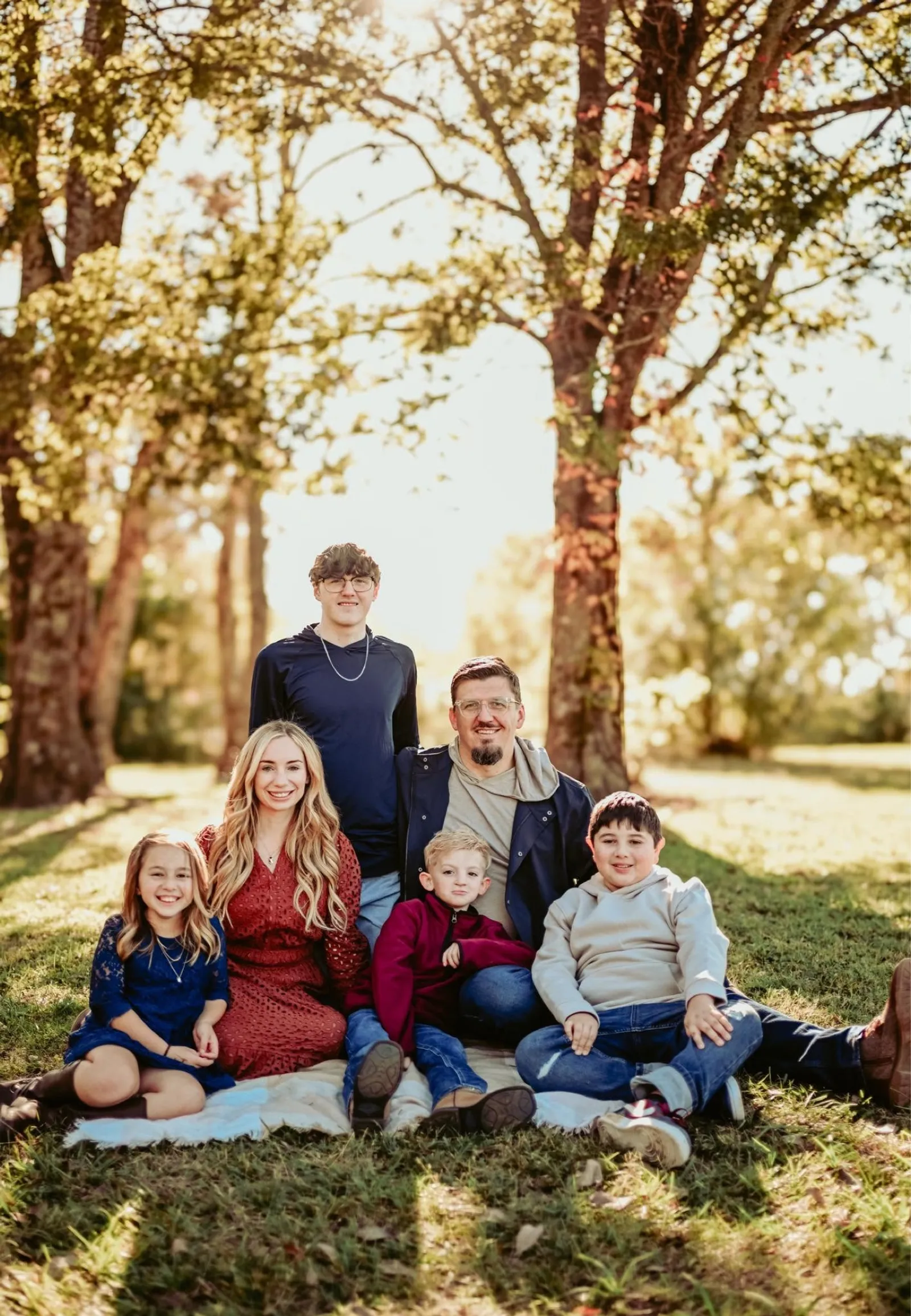Fabio Nass with his wife and children in Arkansas